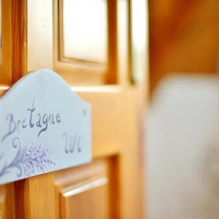 Levendula Vendegszobak Guest house Lovas