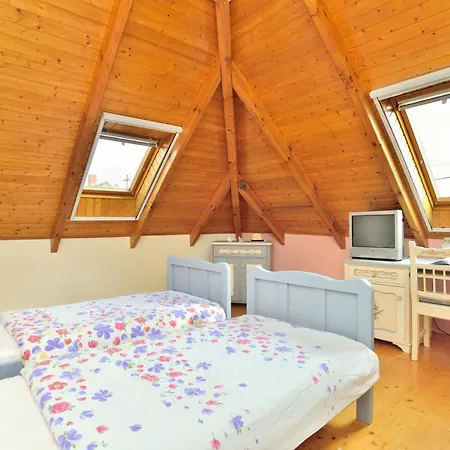 Levendula Vendegszobak Guest house Lovas